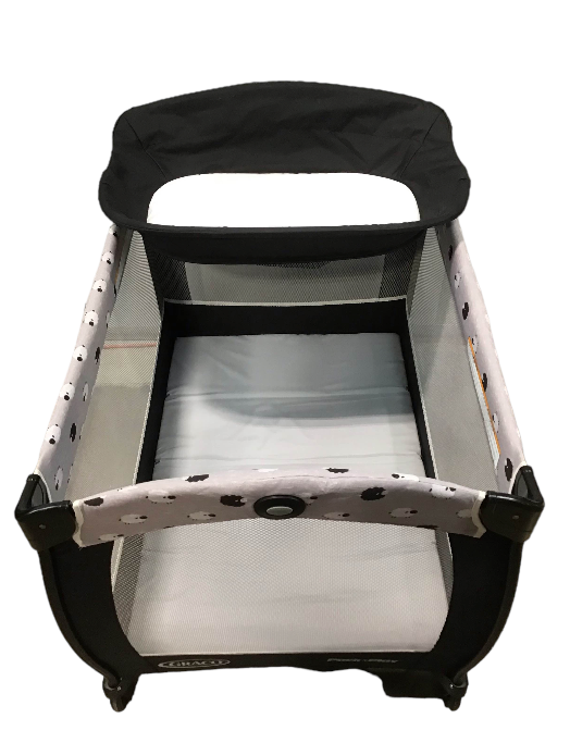 Graco Pack 'n Play Close2Baby Playard