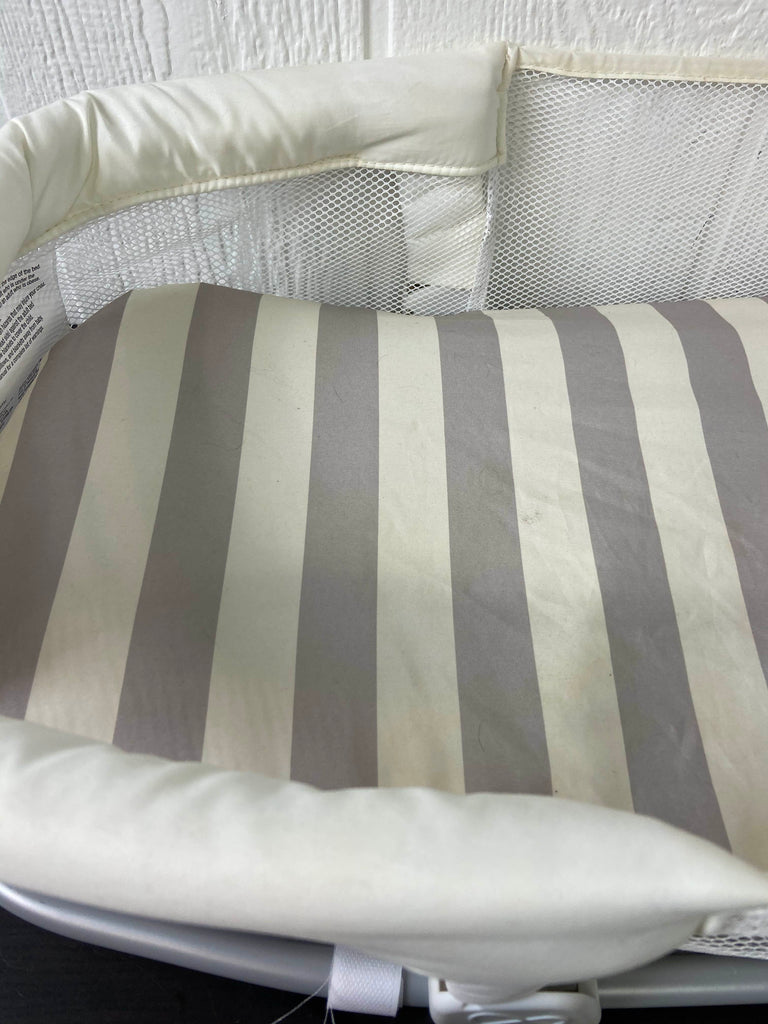 Summer Infant SwaddleMe By Your Bed Sleeper