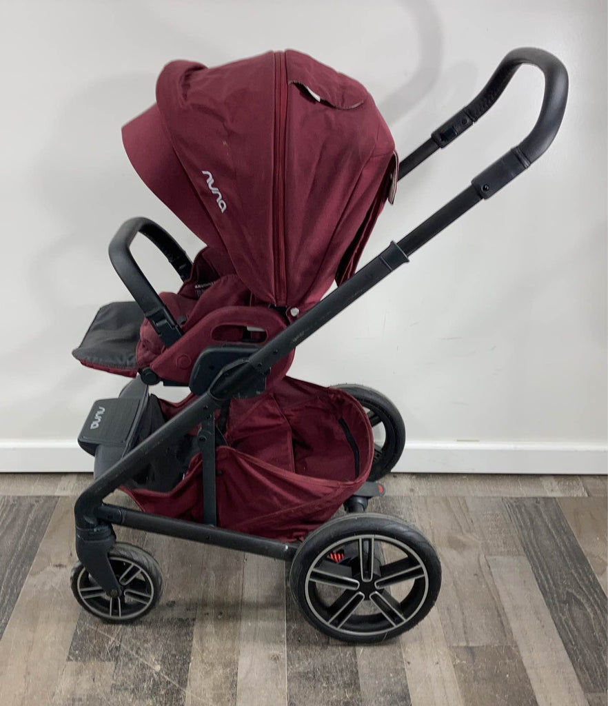 Nuna store berry stroller