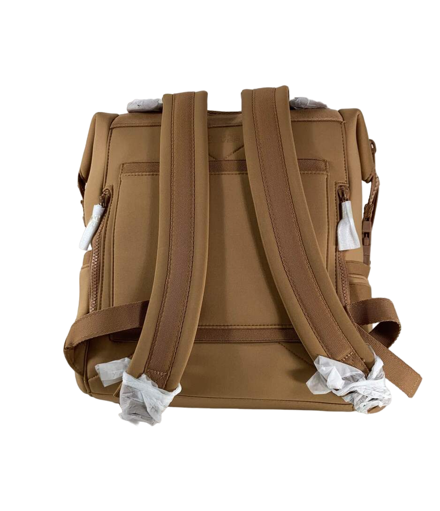 Obsessing over my new @Dagne Dover diaper backpack. This camel color i