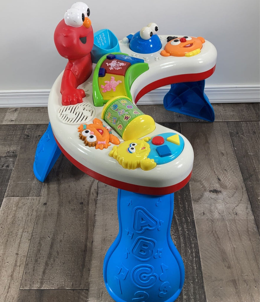 Elmo hot sale activity table