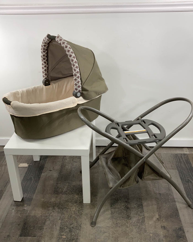 Graco portable outlet bassinet stand