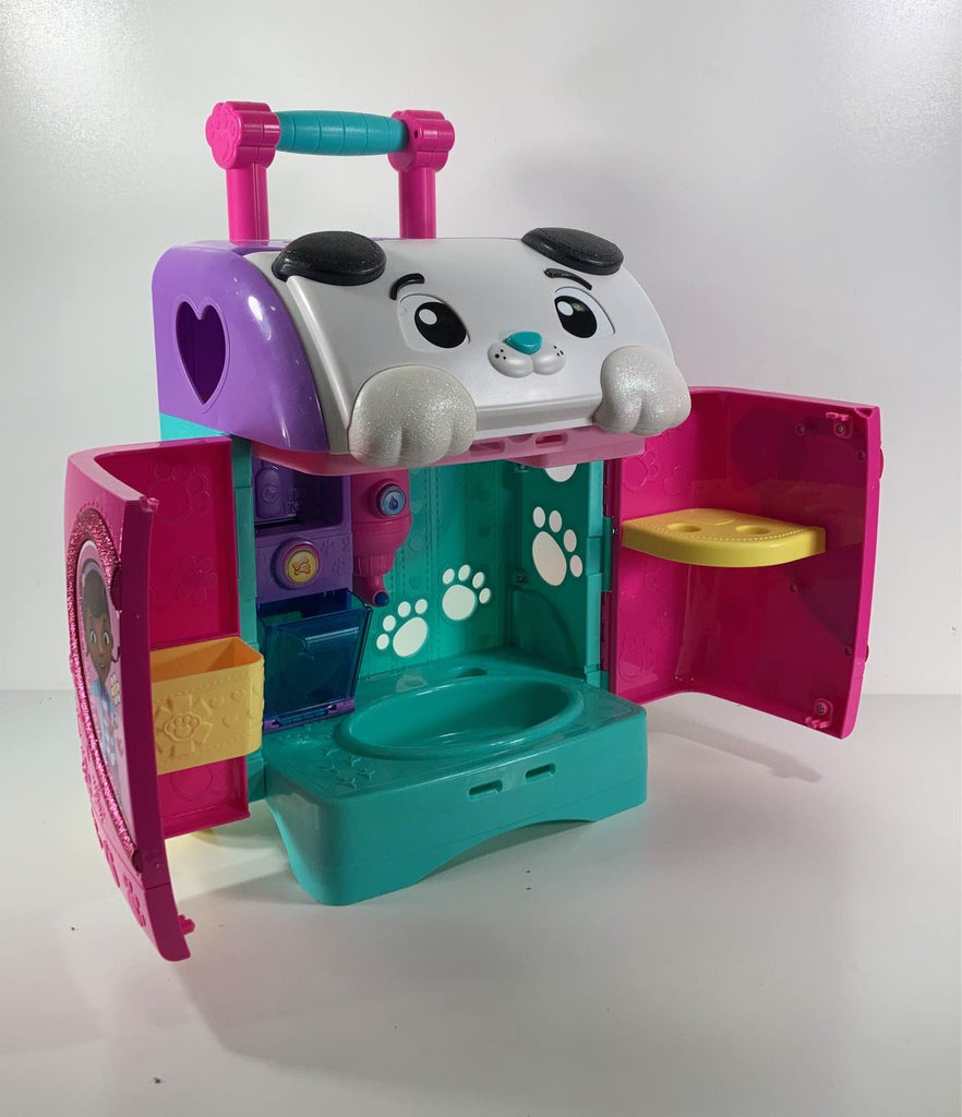 Doc mcstuffins 92446 baby all store in one nursery pet rescue mobile