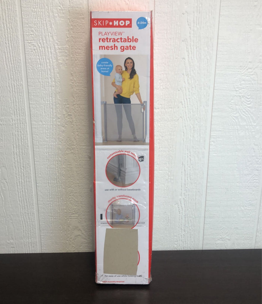 Skip Hop Playview Retractable Mesh Gate