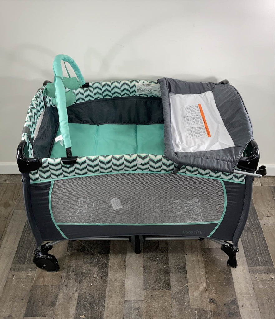 Evenflo Portable BabySuite Deluxe Playard