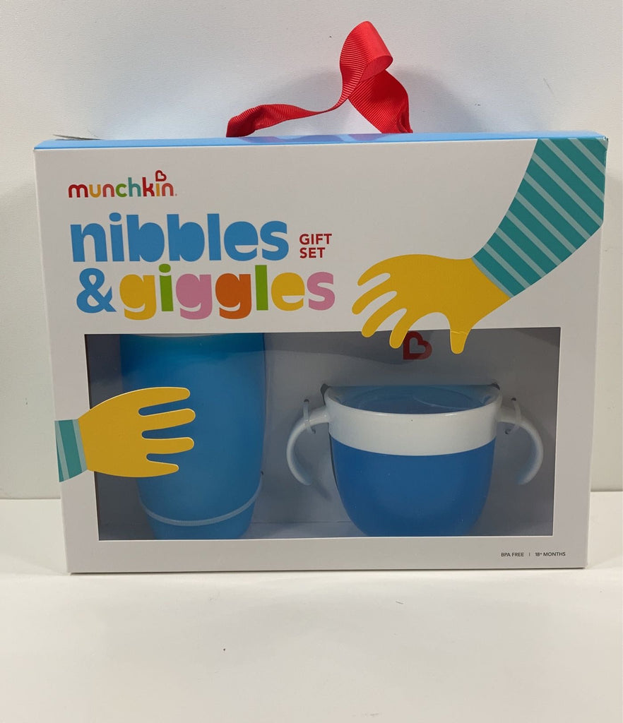 Munchkin Nibbles And Giggles Gift Set