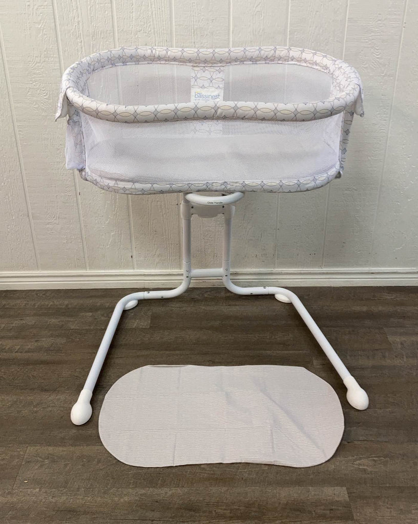 Halo BassiNest Glide Sleeper With Extra Sheet
