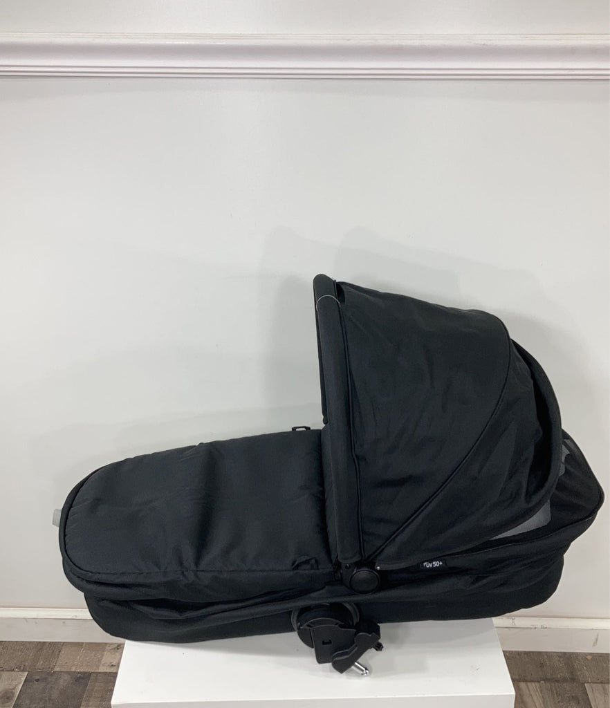 Baby jogger deluxe pram bassinet Clearance