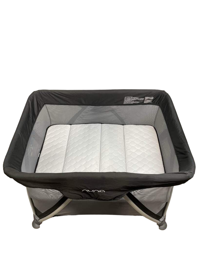 Nuna SENA Playard, Black