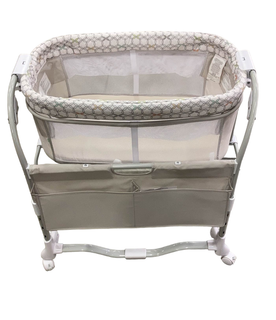 Dream and sales grow bedside bassinet
