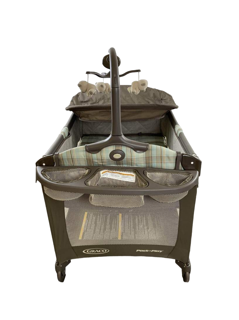 Graco Pack 'n Play Change 'n Carry Playard