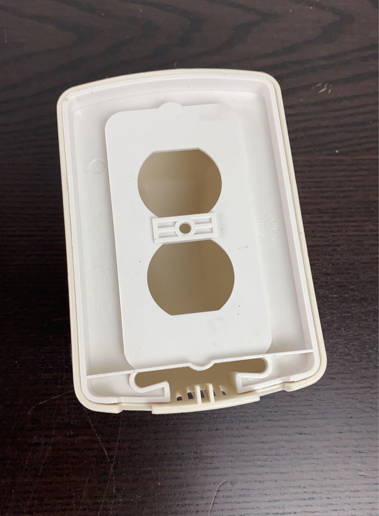 Safety First Outlet Cover With Cord Shortener