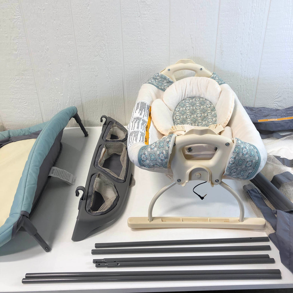 Graco Pack And Play With Cuddle Cove Playard