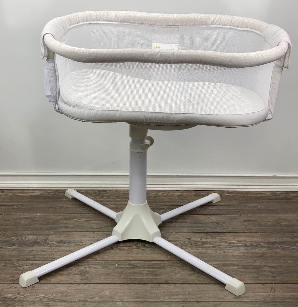 Halo BassiNest Swivel Sleeper Essentia Series