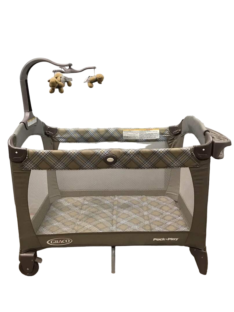 Graco Pack 'n Play Change 'n Carry Playard