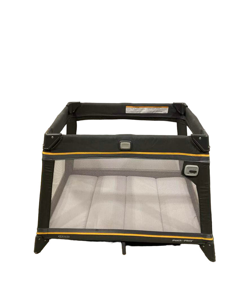 Graco Pack 'n Play Playard Jetsetter