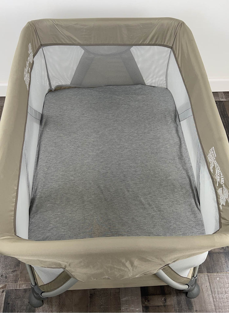 Nuna COVE Aire Travel Crib, Champagne