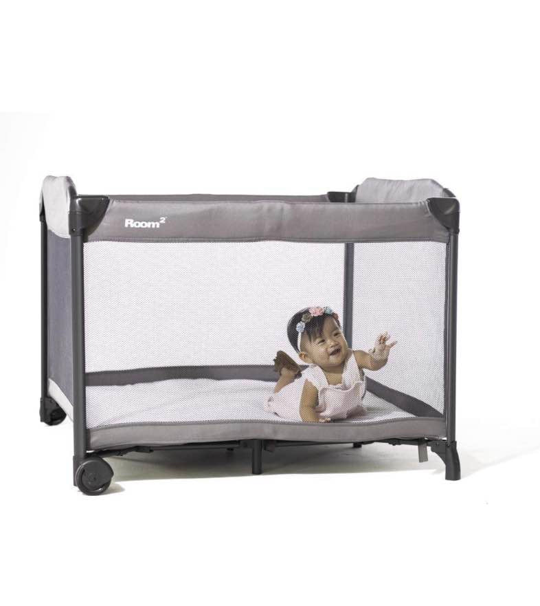 Joovy new outlet room2 portable playard