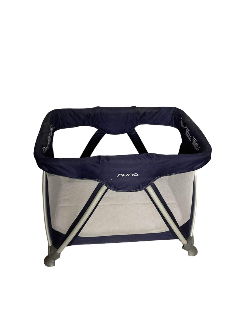 Nuna Sena Mini Travel Cot