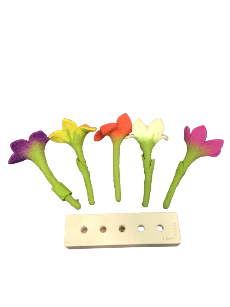 Lovevery Felt Flowers