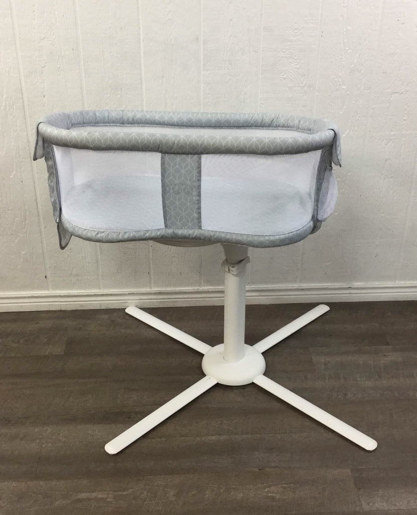 Halo BassiNest Swivel Sleeper Essentia Series