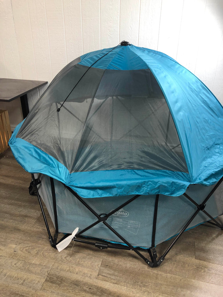 Regalo My Portable Play Yard Deluxe