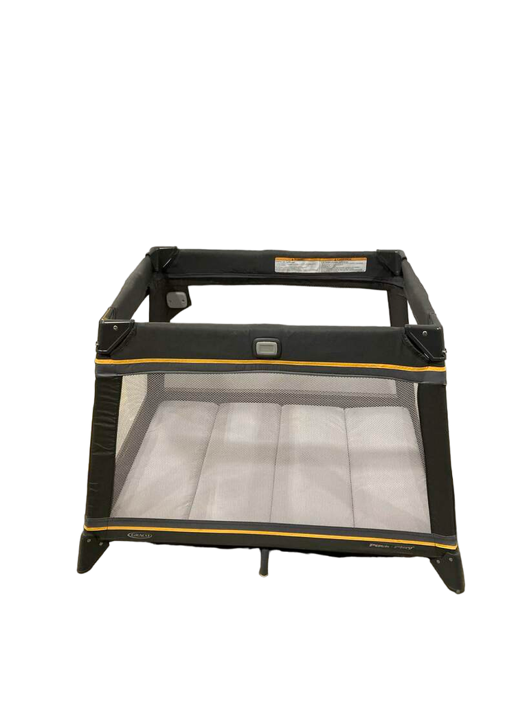 Graco Pack 'n Play Playard Jetsetter