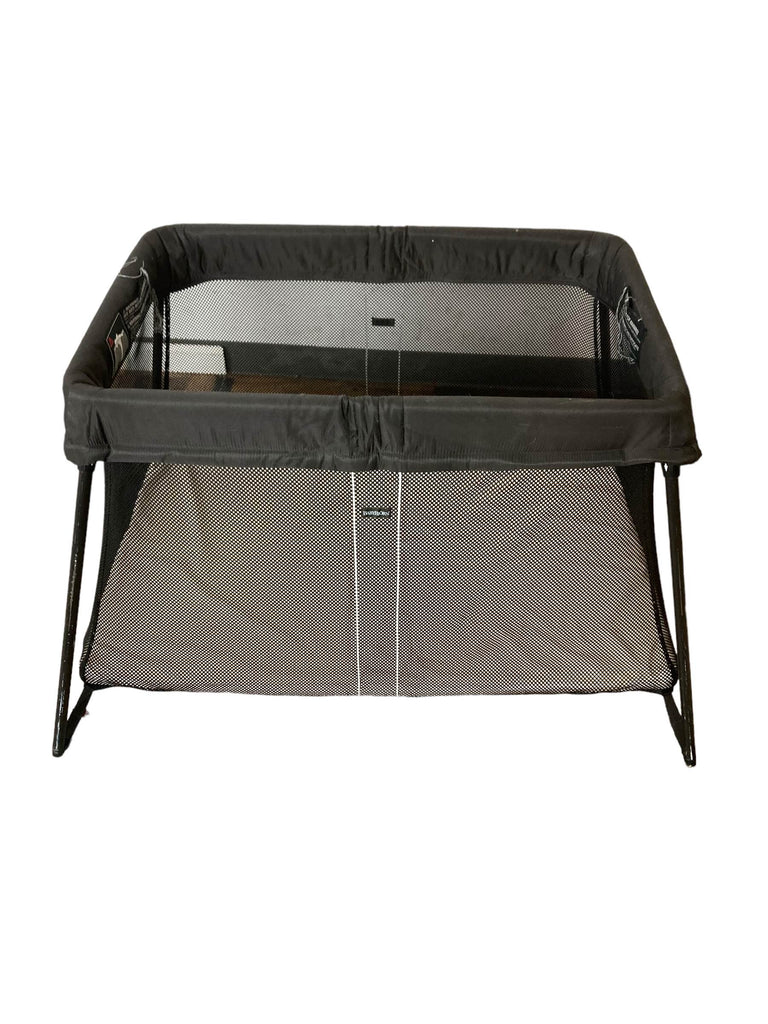 BabyBjorn Travel Crib Light