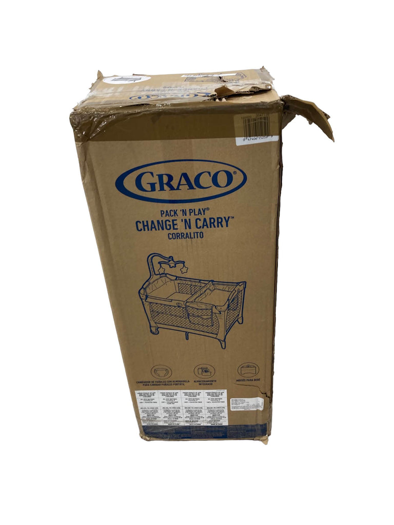 Graco Pack 'n Play Change 'n Carry Playard