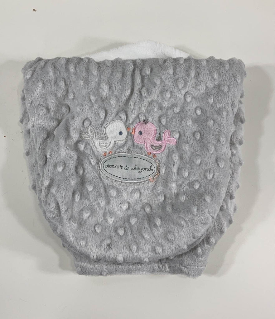 Blankets & Beyond Swaddle Bag