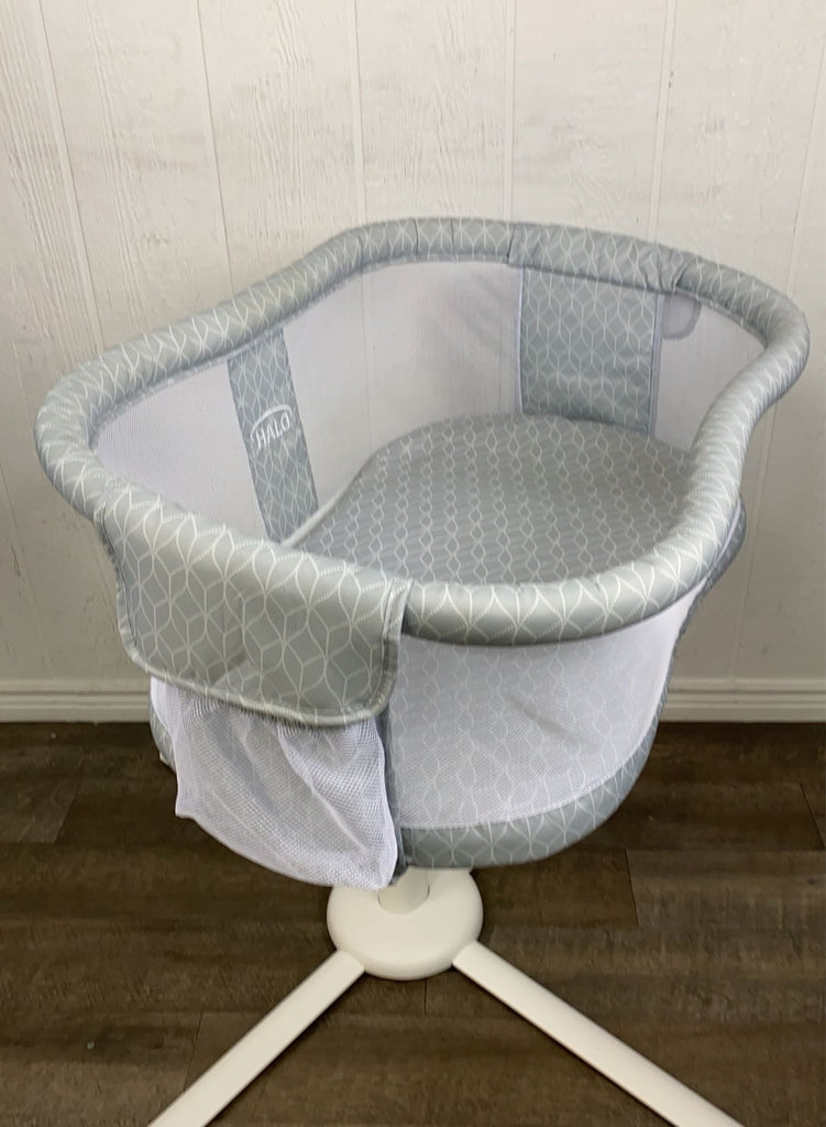 Halo BassiNest Swivel Sleeper, Essentia Series, With Infant Insert and