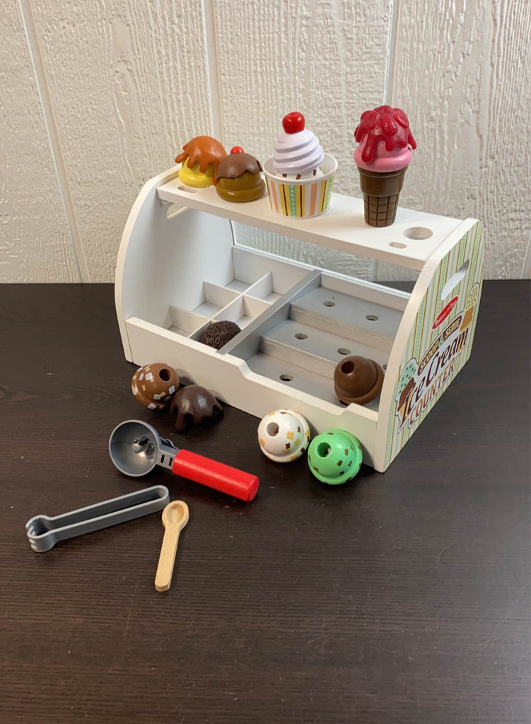 Melissa and doug scoop and hot sale serve ice cream counter uk