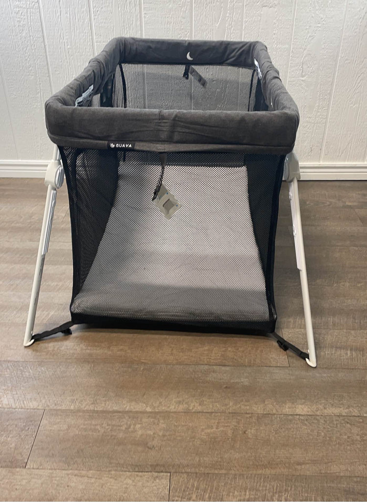 Guava Family Lotus Travel Crib