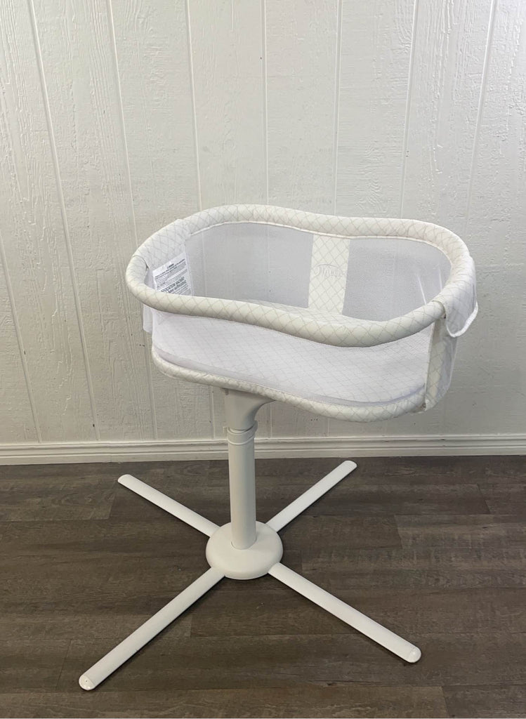 Halo BassiNest Swivel Sleeper Essentia Series