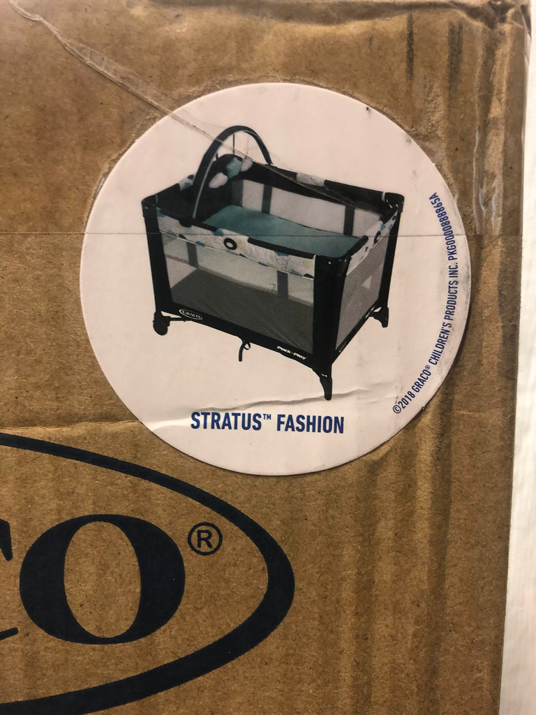 Graco Pack ‘n Play On The Go Playard And Stratus