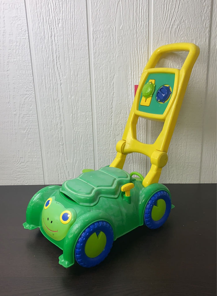 Melissa & Doug Sunny Patch Snappy Turtle – Tosaerba Giocattolo A Forma Di Tartaruga Per Bambini 2+ Anni, Con Vano E Suoni