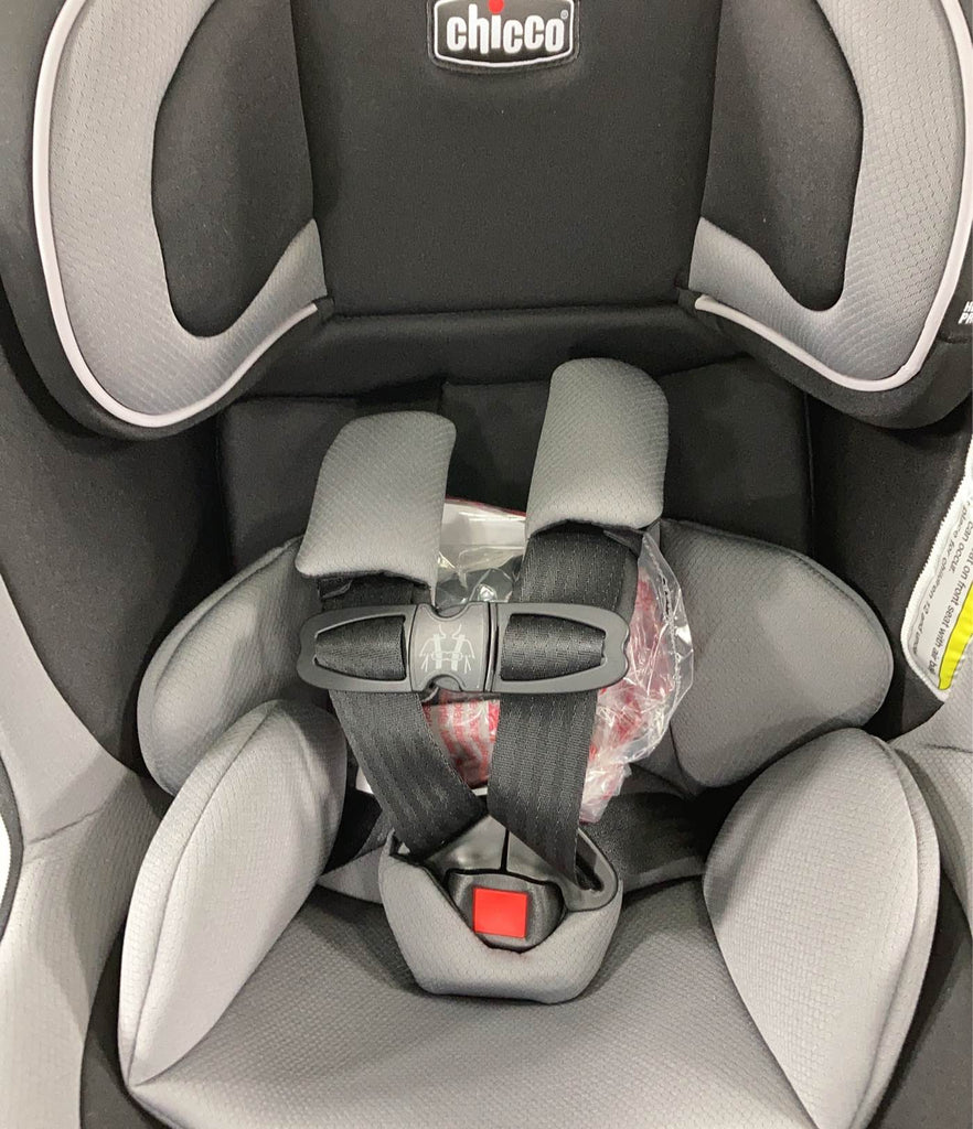 Chicco NextFit Zip Convertible Car Seat, Carbon, 2021