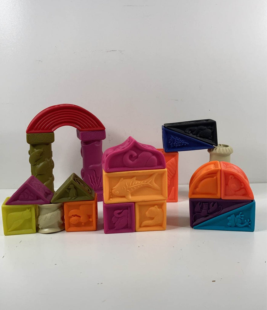 B. Toys Elemenosqueeze Blocks