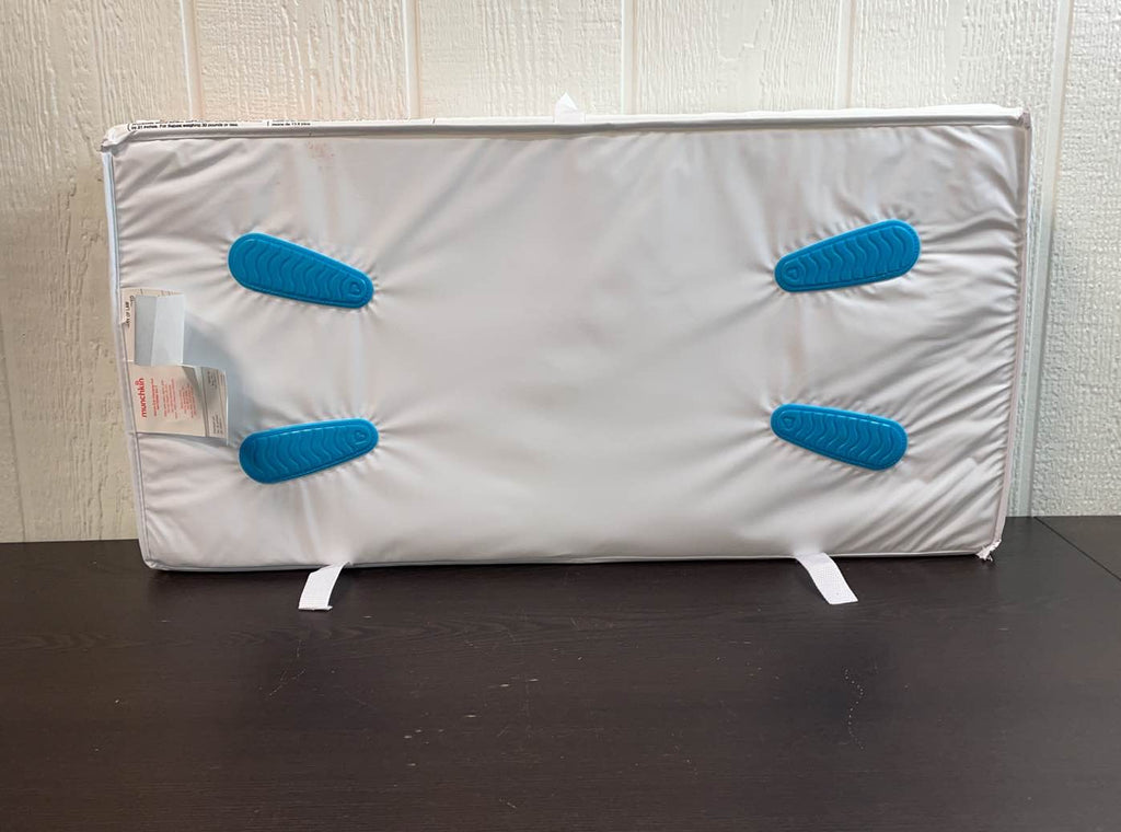 Munchkin Contoured Changing Pad