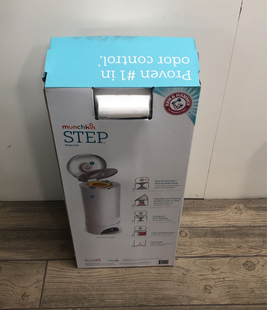 Munchkin Step Diaper Pail