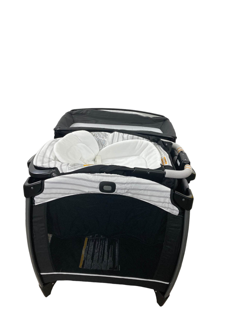 Graco Pack ‘n Play Rock 'n Grow Playard