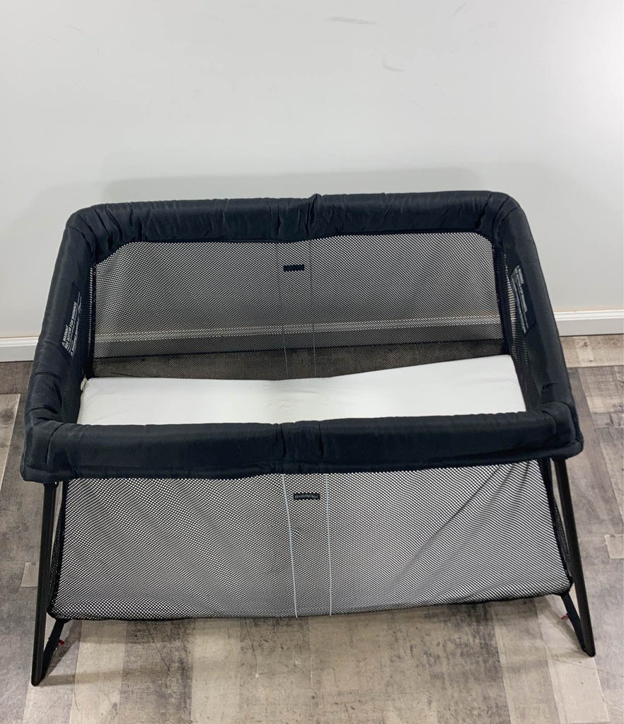 BabyBjorn Travel Crib Light, Black