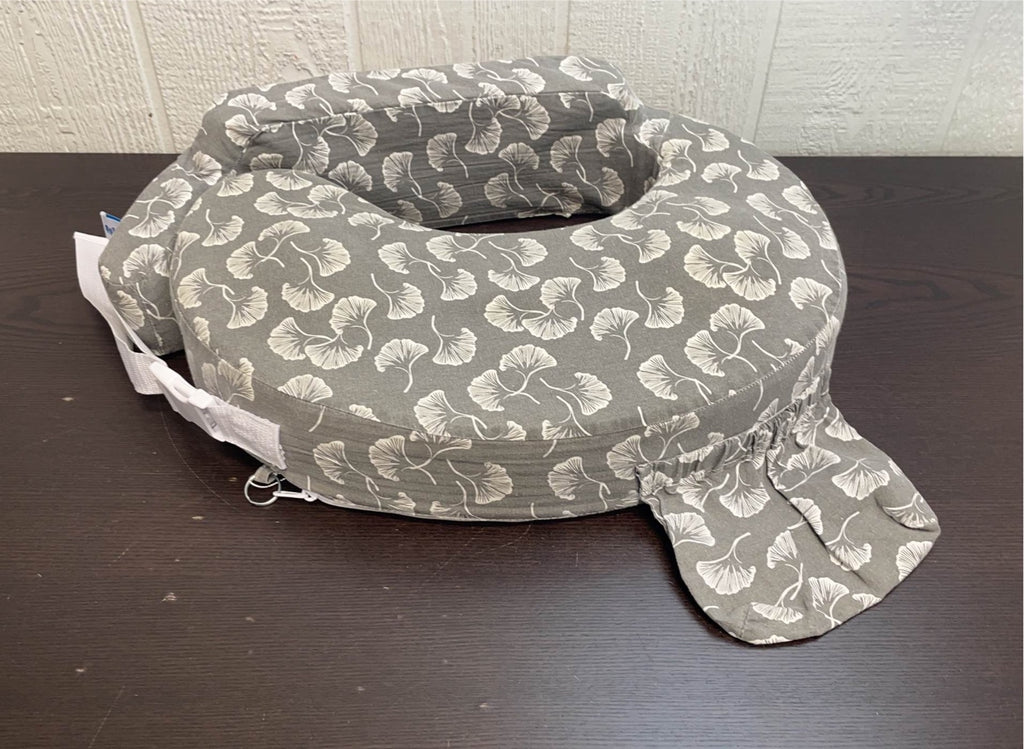 My Brest Friend Nursing Pillow, Grey Flowing Fans
