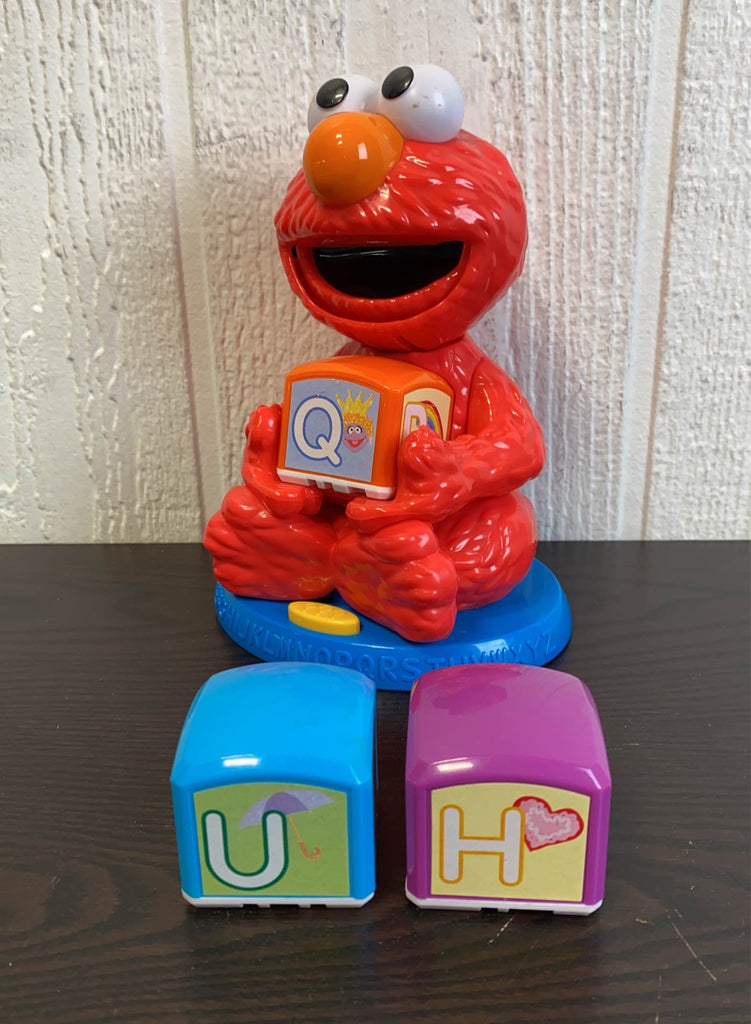 Elmo find and hot sale learn alphabet blocks