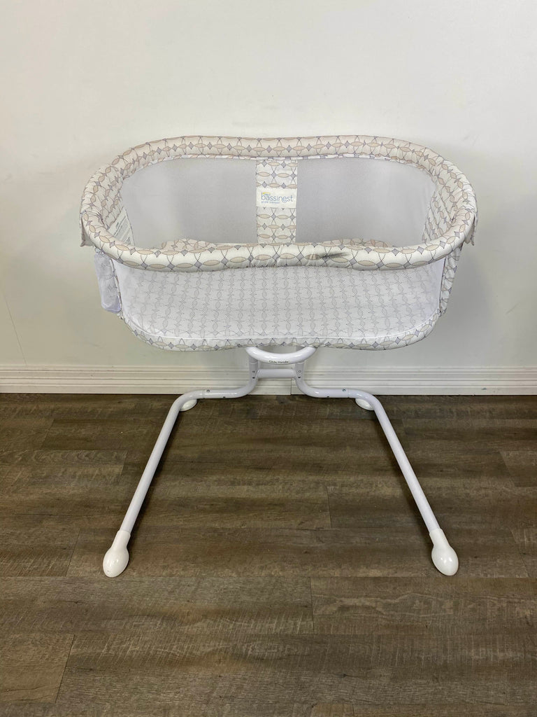 Halo BassiNest Glide Sleeper
