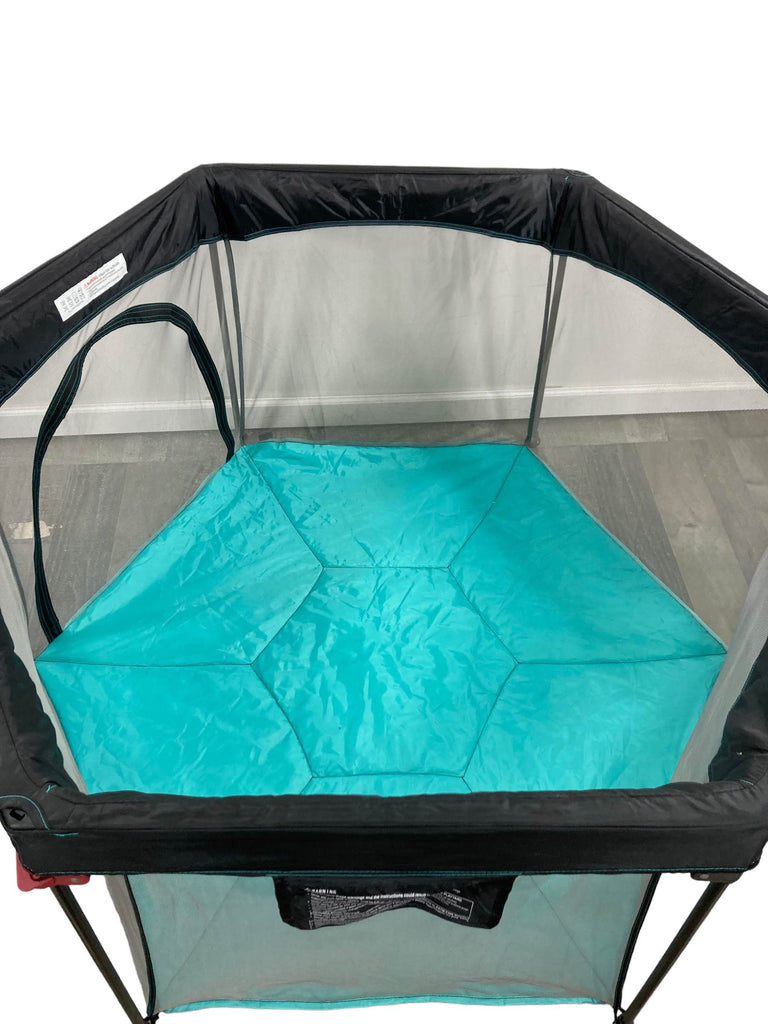 Babyseater Portable Playard