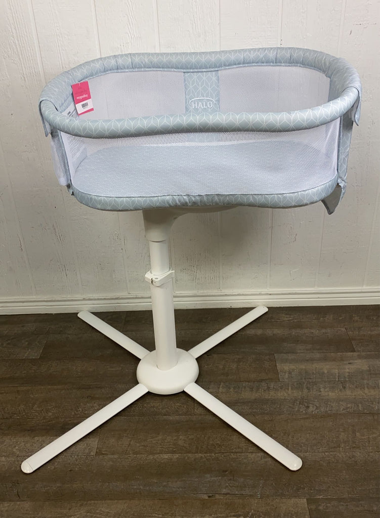 Halo BassiNest Swivel Sleeper, Essentia Series, With Sheet