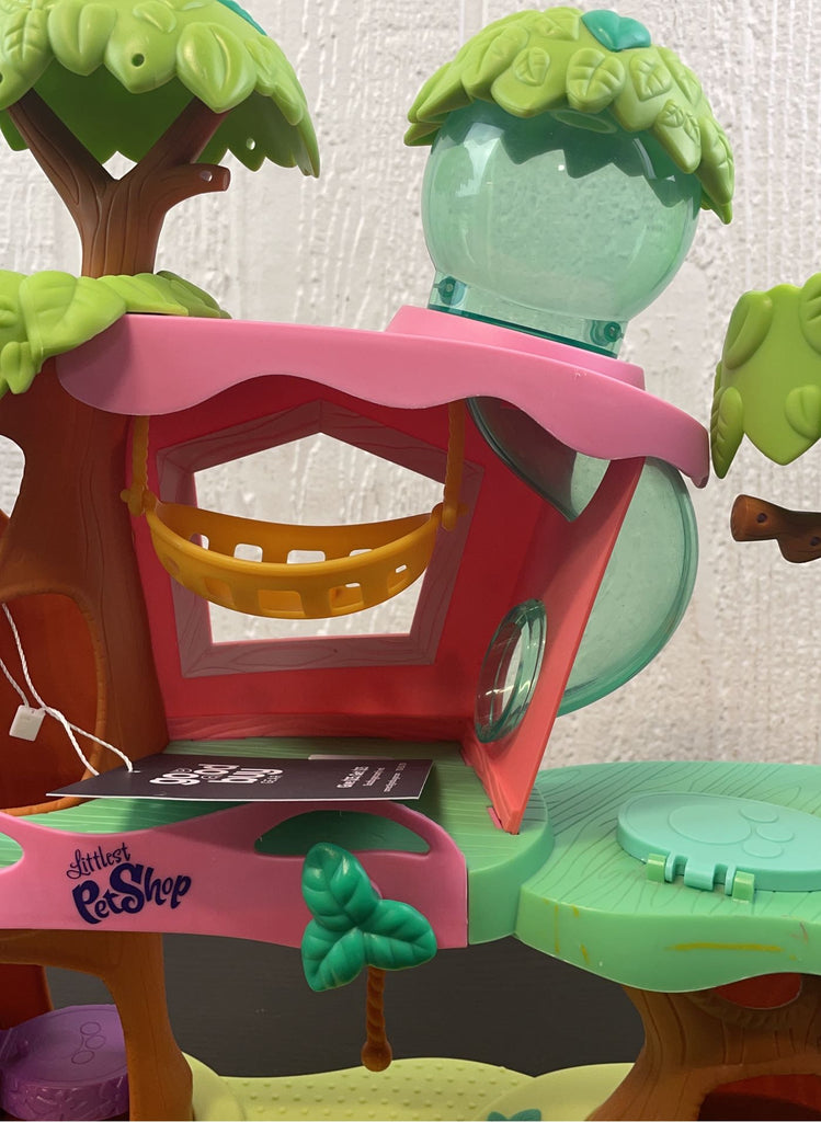 Hasbro Littlest Pet Shop Treehouse Playset