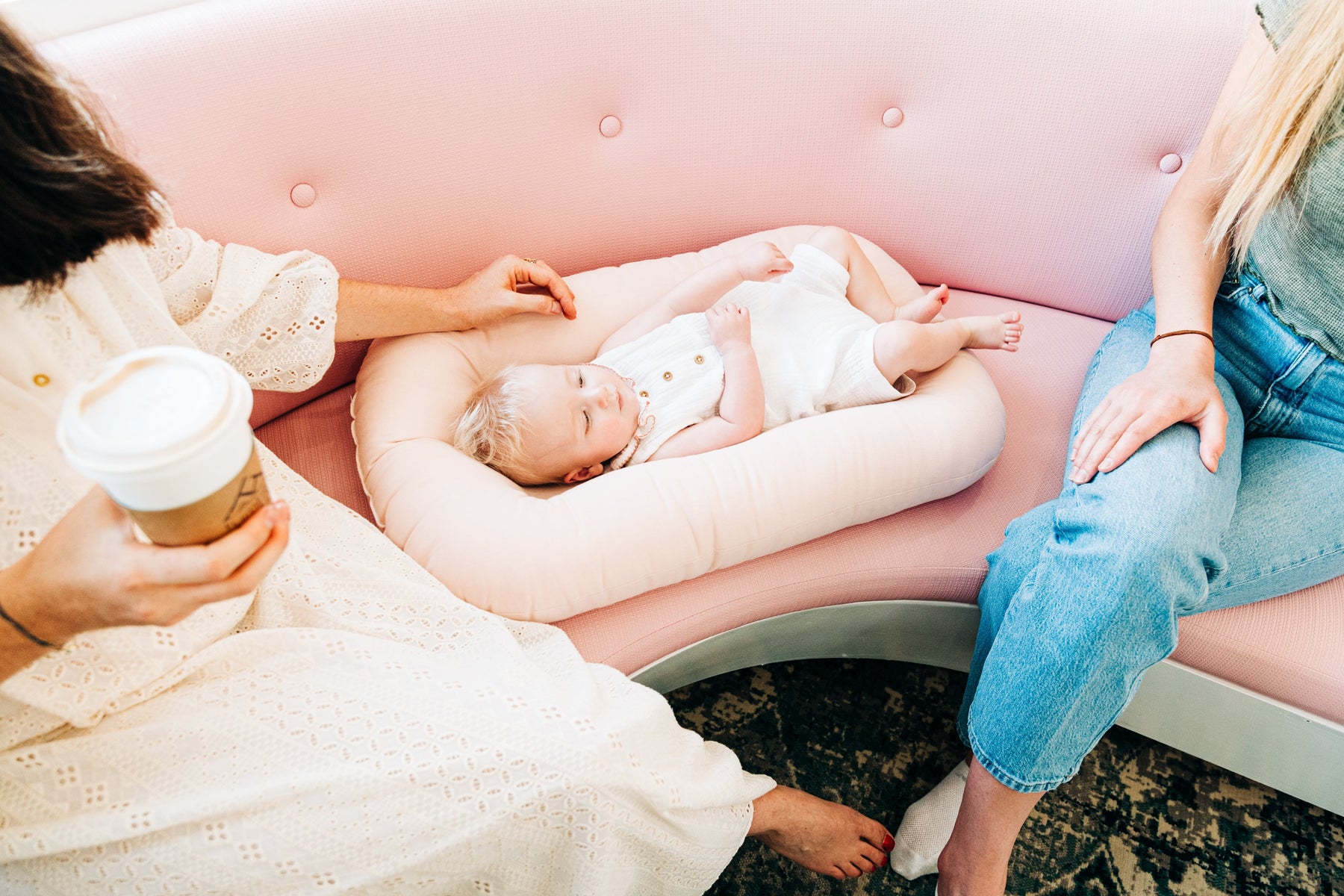 Baby Loungers 101: A Buying Guide for Parents