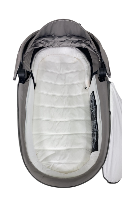 Shop Cybex PRIAM Lux Carry Cot, Soho Grey at GoodBuy Gear